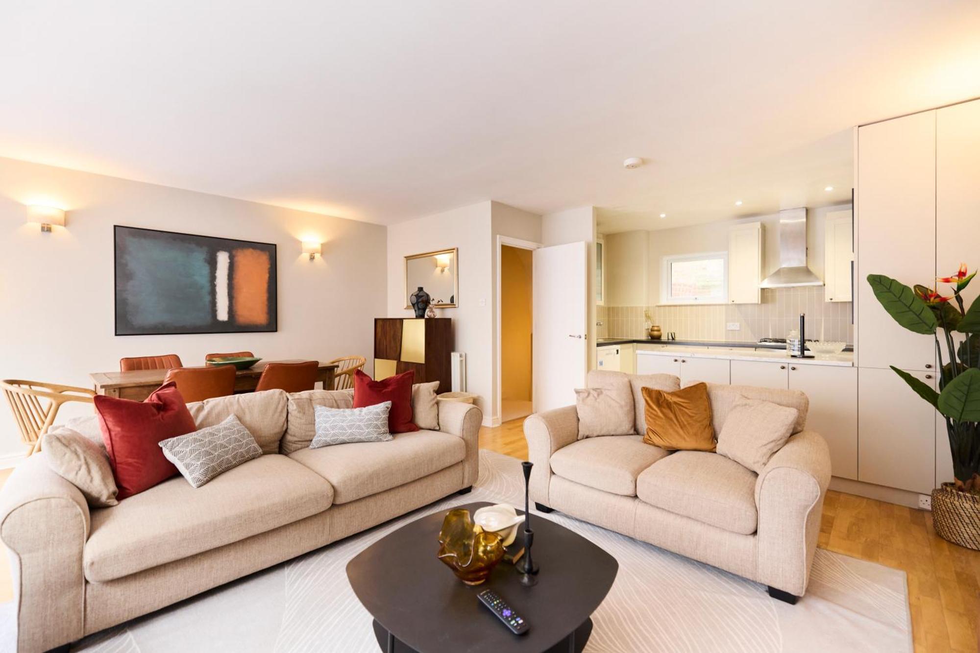 The Wray Crescent Hideout - Stylish 4bdr With Parking Appartamento *