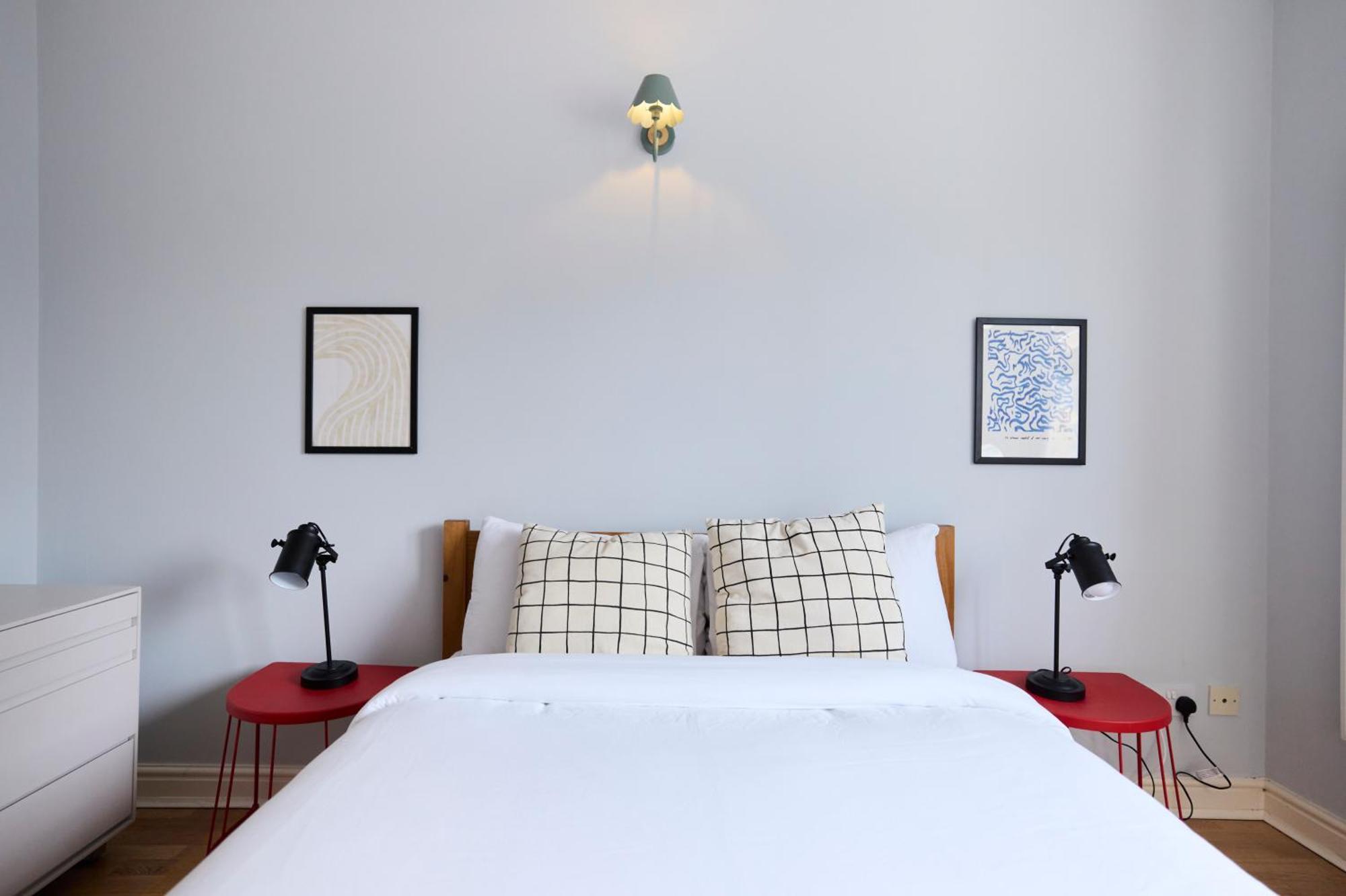 The Wray Crescent Hideout - Stylish 4bdr With Parking Appartamento Londra